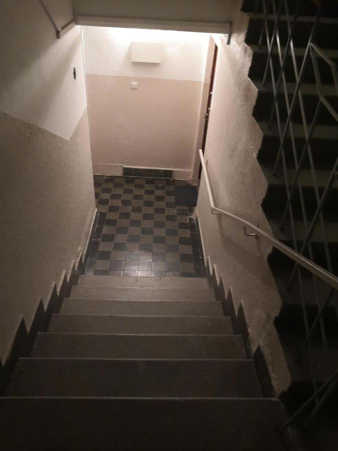 Economy Flat 18 Minutes From Vaclavske Namesti Prag Exterior foto